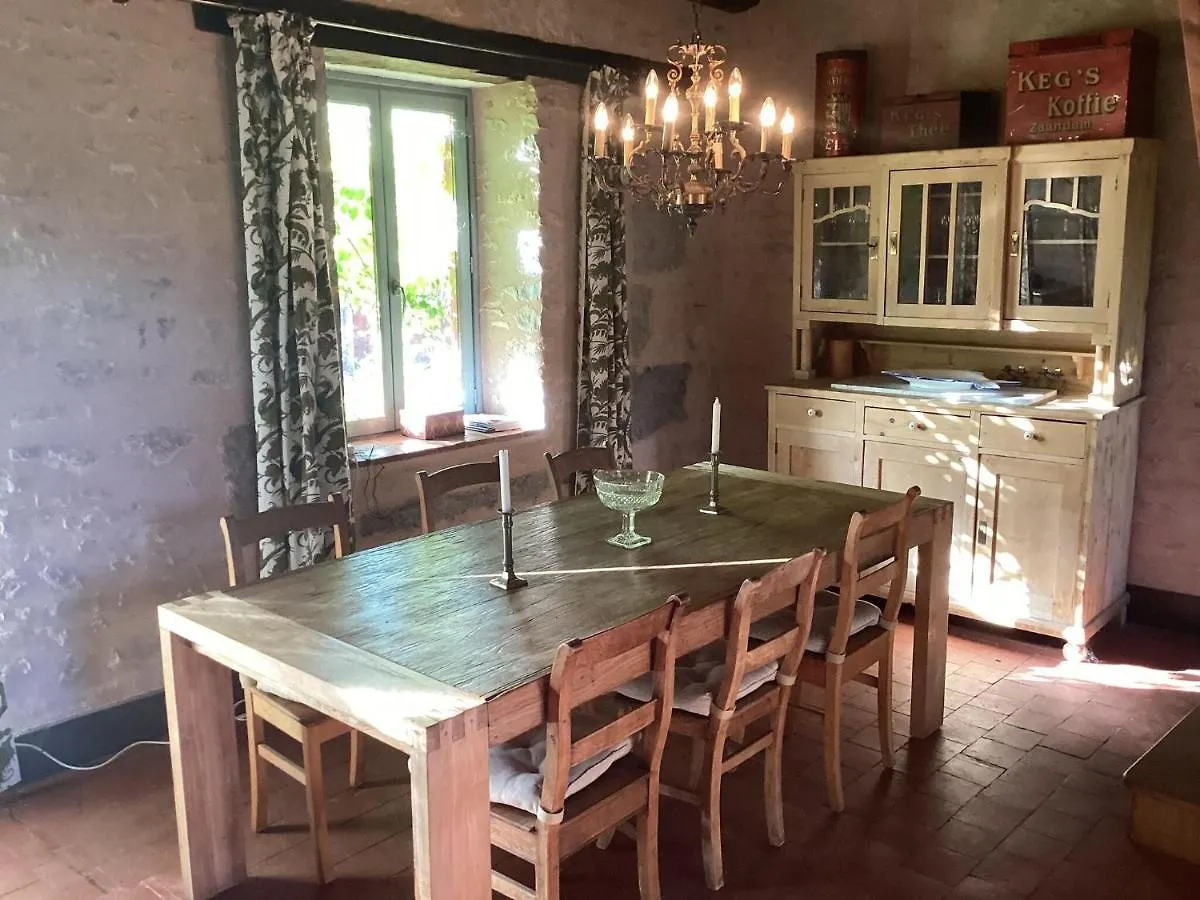 Charming Holiday Home With Private Garden Le Veurdre 0*,  France